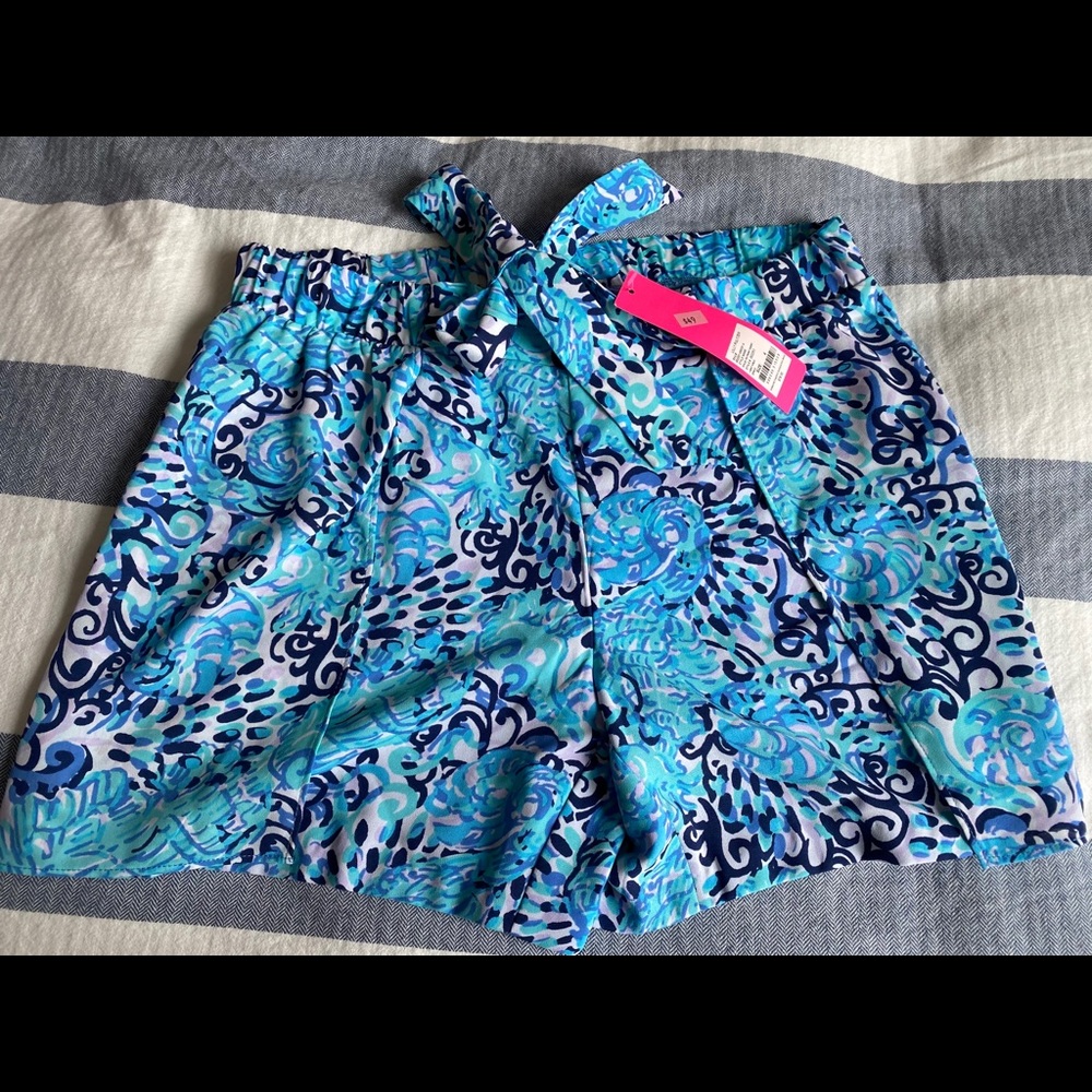 BNWT Mylee Tie Front Short